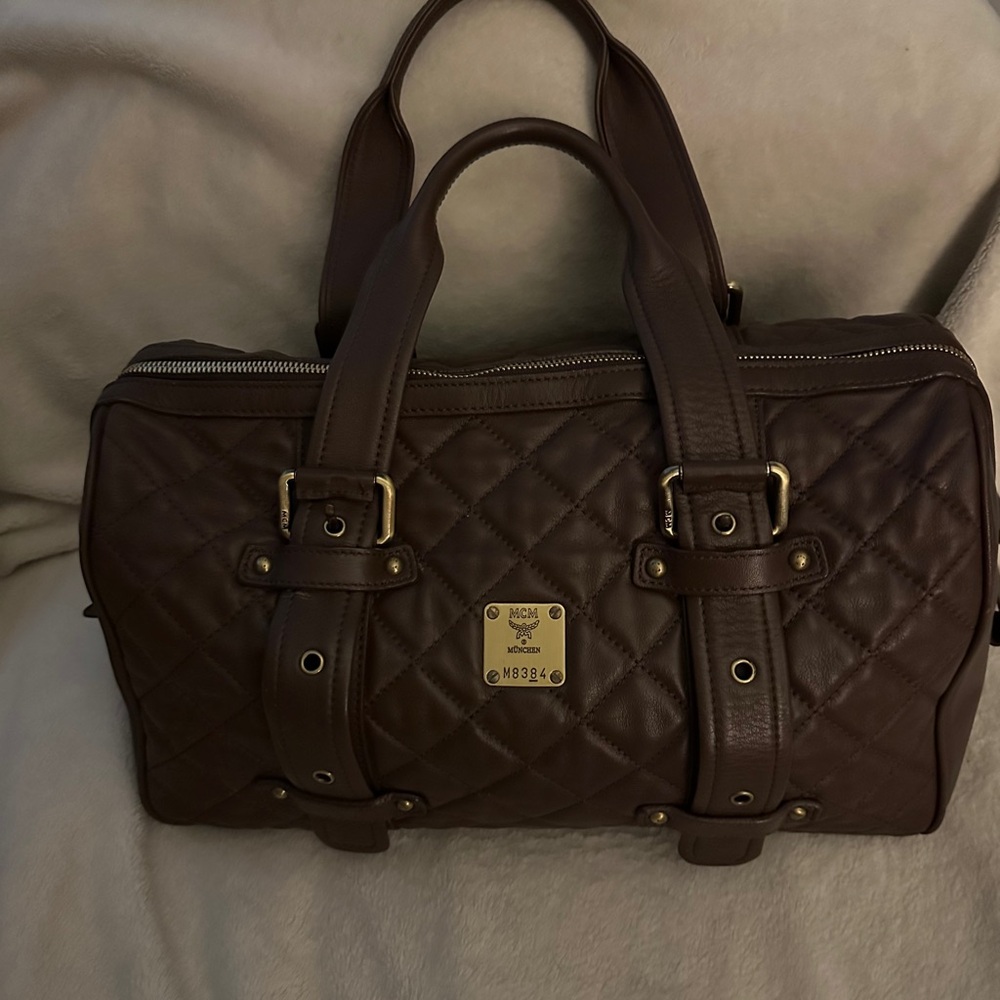 MCM VINTAGE Brown Leather large
Boston Bag with Gold Accents